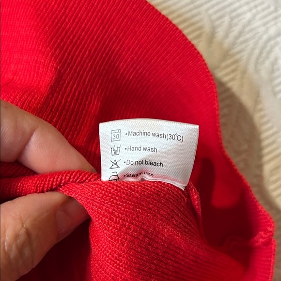 Vibrant Red V-Neck Women's Sweater - Picture 10 of 10